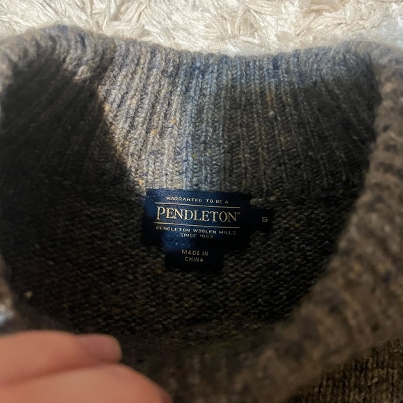 Pendleton mock neck sweater - Picture 2 of 4